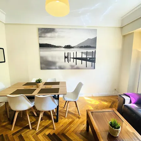 Sancho El Sabio Apartment *