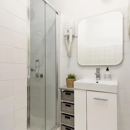 Sancho El Sabio Apartment