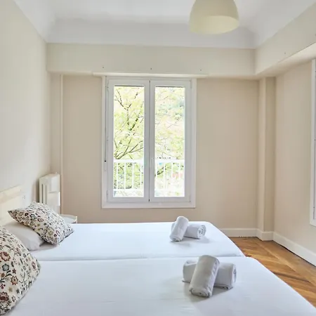 Sancho El Sabio Apartment